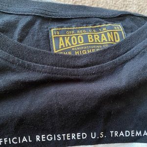 Men’s Akoo shirt